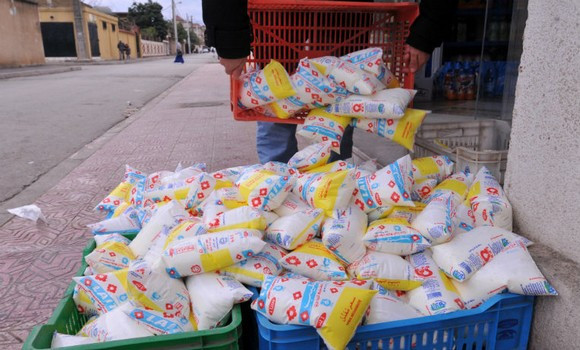 Vente du sachet de lait à Bejaia : Des camions non frigorifiques et le diktat des commerçants