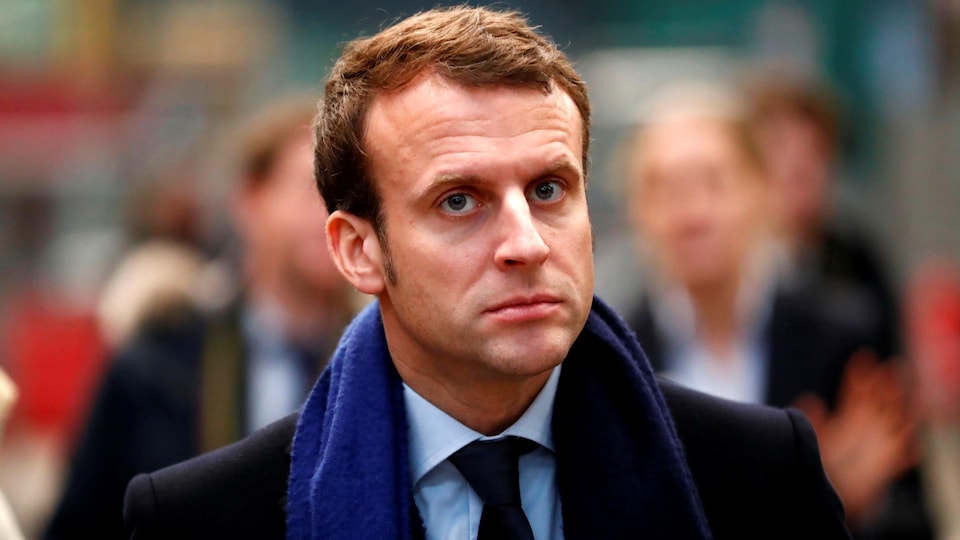 Emmanuel Macron défend sa politique de refus de visas