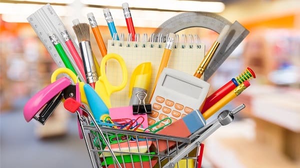 Les fournitures scolaires disponibles et à des prix raisonnables