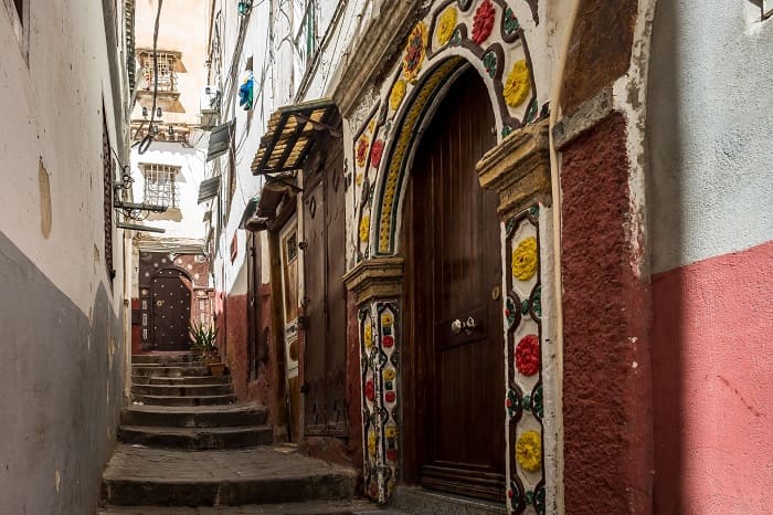 Casbah d'Alger: Artistes et touristes redécouvrent la Cité Bien-Gardée
