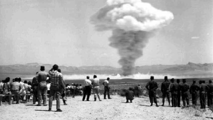 Essai nucléaire français, la « Gerboise Bleue », dans le Sahara algérien: Un crime d'Etat « imprescriptible »