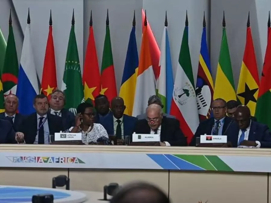 «Les solutions dictées de l’extérieur n’ont jamais réussi à résoudre les conflits …»