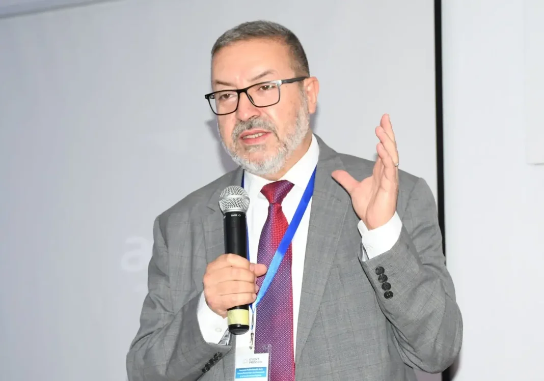 Younès Grar, consultant et expert en TIC : 