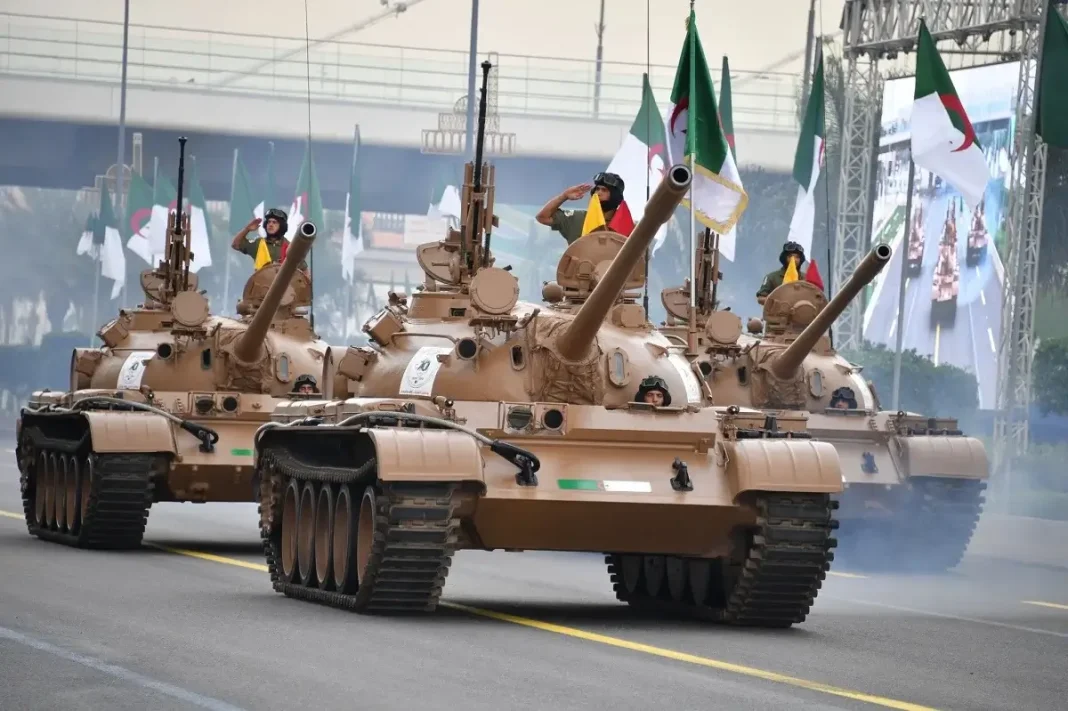 La revue El-Djeich : « Construire une force militaire dissuasive »