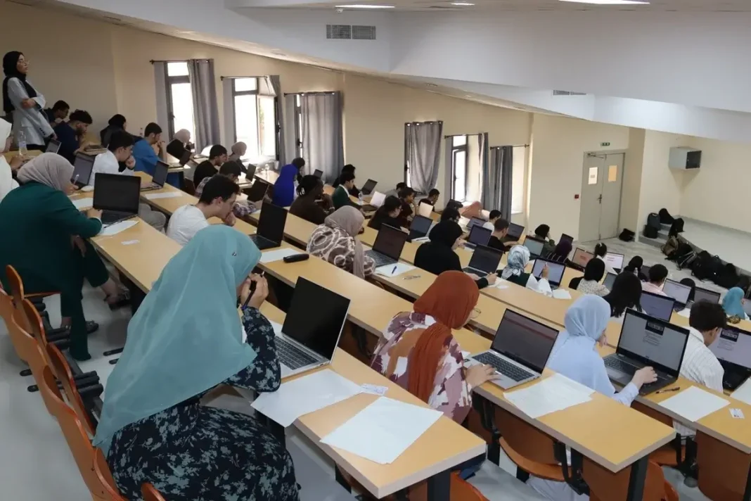 L’université en phase avec les défis du XXIᵉ siècle