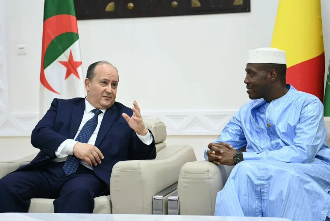Alger et Bamako tournent la page de la crise